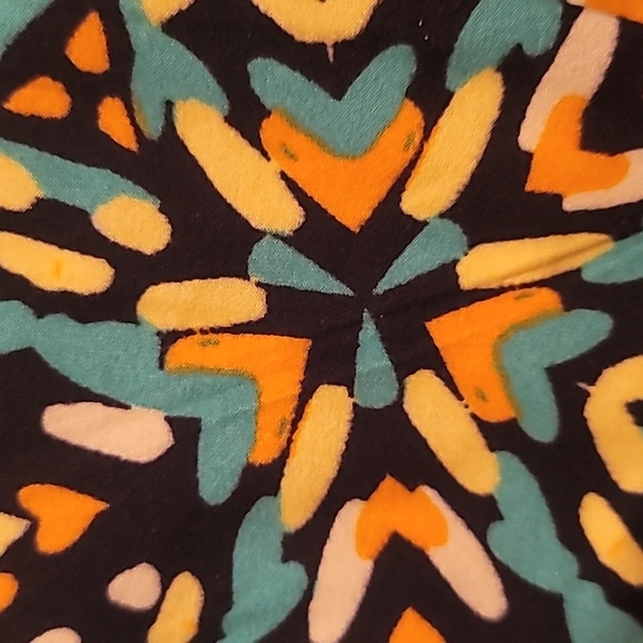 NWOT LulaRoe Tall & Curvy Leggings - Picture 3 of 3